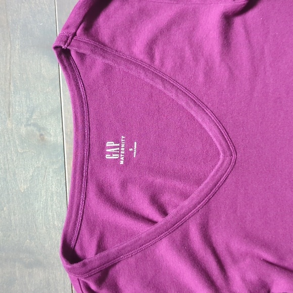 Gap S Maternity Long Sleeve Tee - Picture 2 of 6